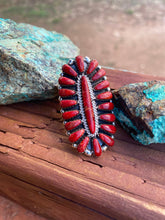 Load image into Gallery viewer, Navajo Sterling Silver &amp; Natural Spiny Cluster Ring